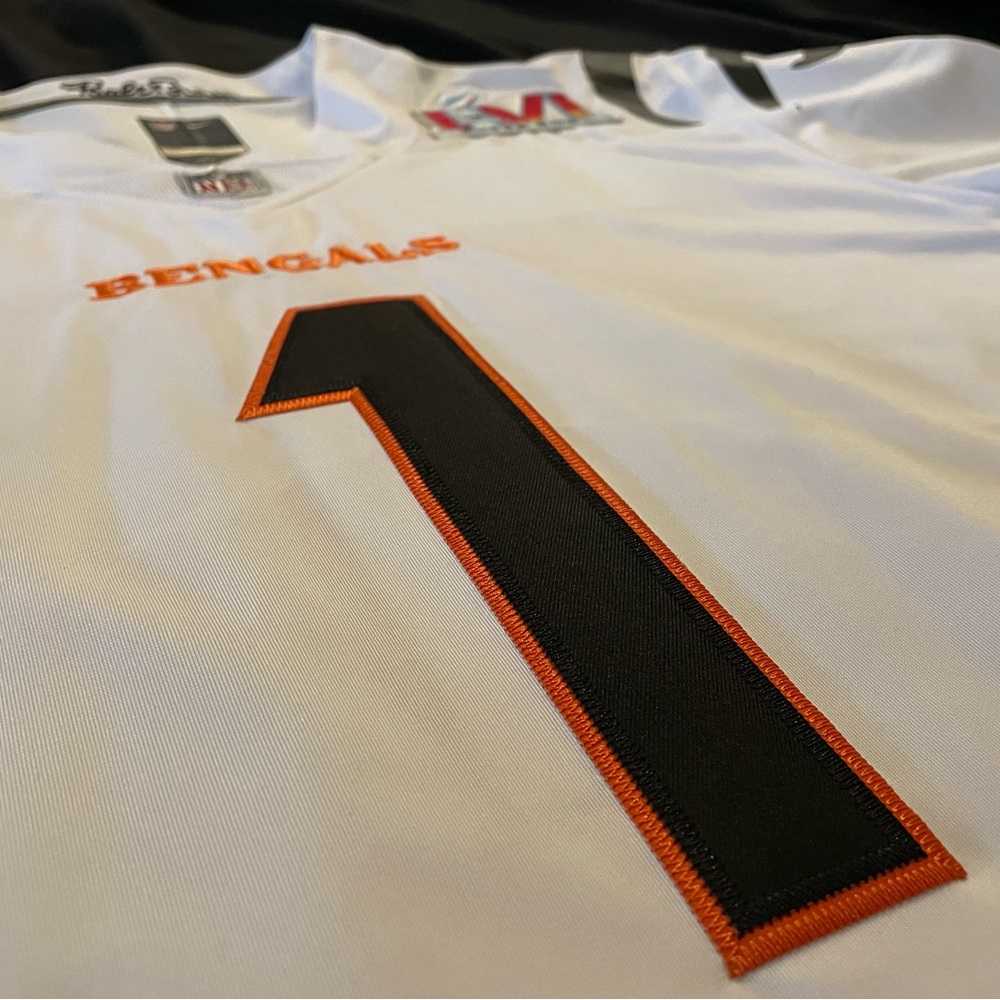 Cincinnati Bengals White Jamar Chase Jersey w/ SB LVI Patch - Picture 5 of 9